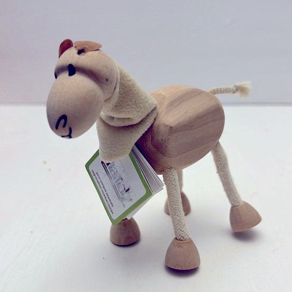 AnamalZ Camel Poseable Wood Wooden Figure 10cm Preschool Steiner - Picture 3 of 7
